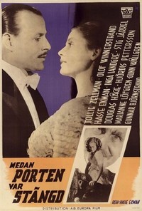 Medan Porten Var Stängd (1946) - poster