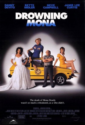 Drowning Mona (2000) - poster