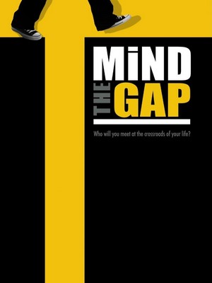 Mind the Gap (2004) - poster