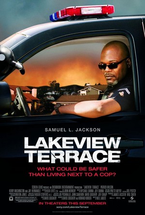 Lakeview Terrace (2008) - poster