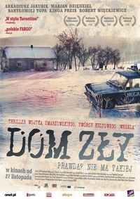 Dom Zly (2009) - poster
