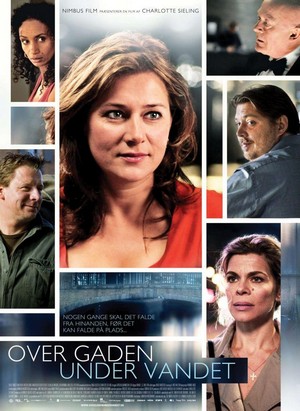 Over Gaden under Vandet (2009) - poster
