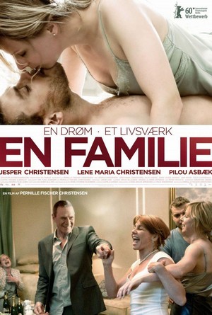 En Familie (2010) - poster