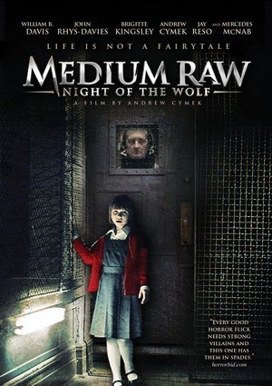 Medium Raw: Night of the Wolf (2010) - poster