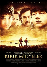 Kirik Midyeler (2011) - poster