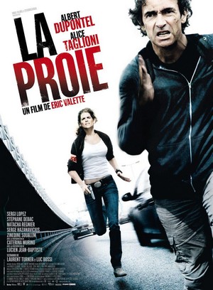 La Proie (2011) - poster