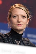 Mia Wasikowska