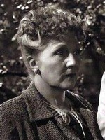 Nana Bryant